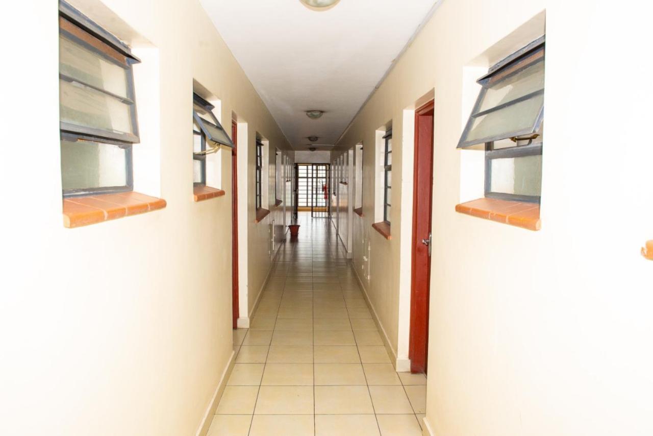 Mercy-Phillips Apartments Located At Eagle Tower Building Nairobi City Centre Екстериор снимка